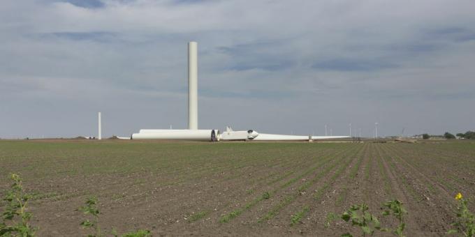 lopatice vetrne turbine stolpi konstrukcija motorjev okrožje Willacy kmetijsko polje raymondville teksas