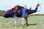 Kraljica ni zadovoljna z Williamom in Kate zaradi uporabe helikopterja
