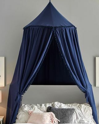 Pom Pom Canopy