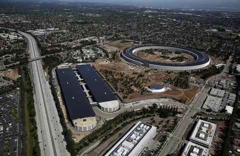 Novi sedež podjetja Apple 28. aprila 2017 v Cupertinu v Kaliforniji