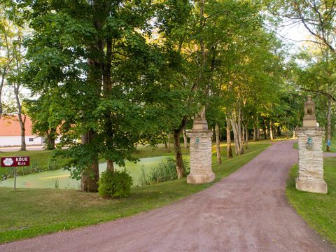 Fotografija Kau Manor