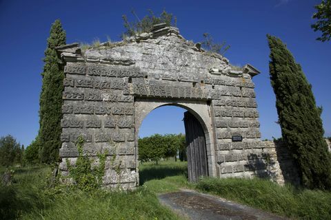 Richelieu - Tours - Touraine - vhod - Francija - Savills