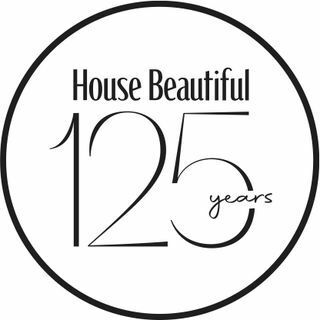 hiša čudovit logotip že 125 let