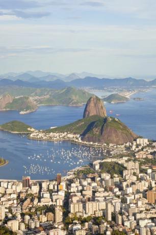 Sugarloaf Mountain v zalivu Guanabara rio de janeiro