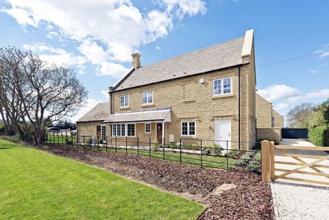 Highworth - Spitfire Bespoke Homes