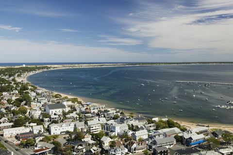 Pogled na mesto z krivino Cape Cod iz romskega spomenika