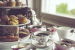 Kraljevski butler Grant Harrold deli skrivnost priprave popolne skodelice čaja