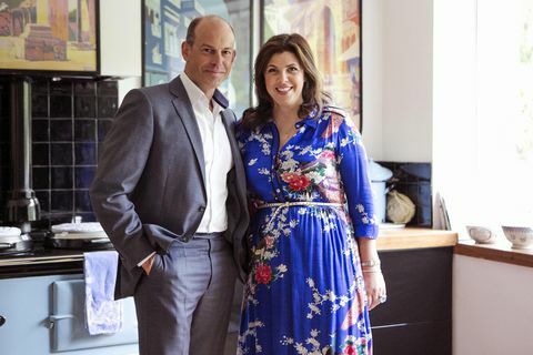 Lokacija, lokacija, lokacija - voditelja: Kirstie Allsopp in Phil Spencer