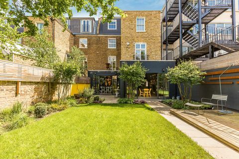 Hammersmith Grove - London - vrt - Savills