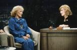 Oglejte si Betty White in Joan Rivers v 'The Tonight Show' leta 1983