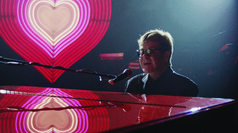 John Lewis božični oglas 2018 - The Boy & The Piano - z Elton John