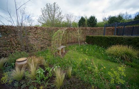 Prvi stalni vrt Hedgehog Street v Veliki Britaniji je bil razkrit v RHS Harlow Carr, Severni Yorkshire.