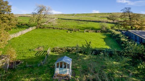 čudovita nedavno obnovljena kamnita koča iz 17. stoletja v osrčju yorkshire doles je na trgu za 775.000 funtov