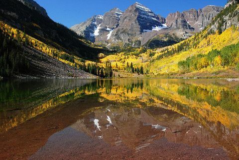 čudovite jesenske pokrajine: maronski zvonovi, aspen, kolorado