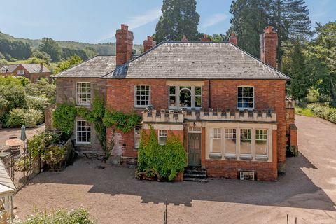 Sodišče opatije Dore - Herefordshire - spredaj - Knight Frank