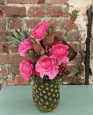 cvetlična ureditev pritlikavega ananasa