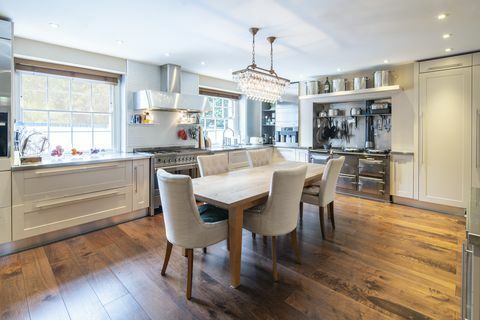 Družinska hiša v Londonu Lesley Clarke, soustanoviteljice generalnega direktorja Nickyja Clarka po vsem svetu, je na prodaj