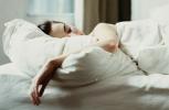 Nasveti za spanje – zakaj je ležanje ob koncu tedna pravzaprav dobro za vaše zdravje