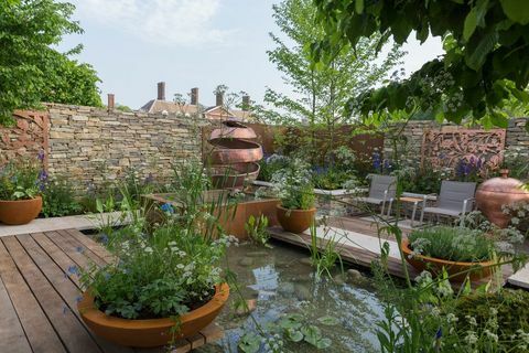 Silent Pool Gin Garden, ki ga je zasnoval David Neale - Space to Grow - Chelsea Flower Show 2018