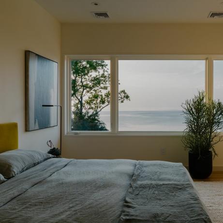 spalnica s pogledom na ocean