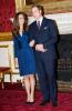 Zdaj lahko dobite modro zaročno obleko Kate Middleton za manj