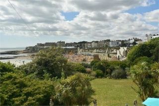 Bleak House - Charles Dickens - Broadstairs - pogled na morje