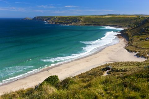 Peščena plaža pri Sennenu na polotoku Penwith ob zalivu Whitesands.