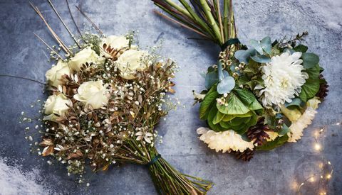 Waitrose Avalanche Rose Bouquet in Waitrose Winter Wonderland Bouquet - božič 2017